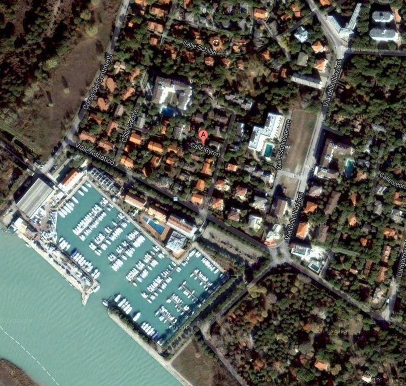 Villa In Lignano Riviera Comfortable لينانو سابيادورو المظهر الخارجي الصورة